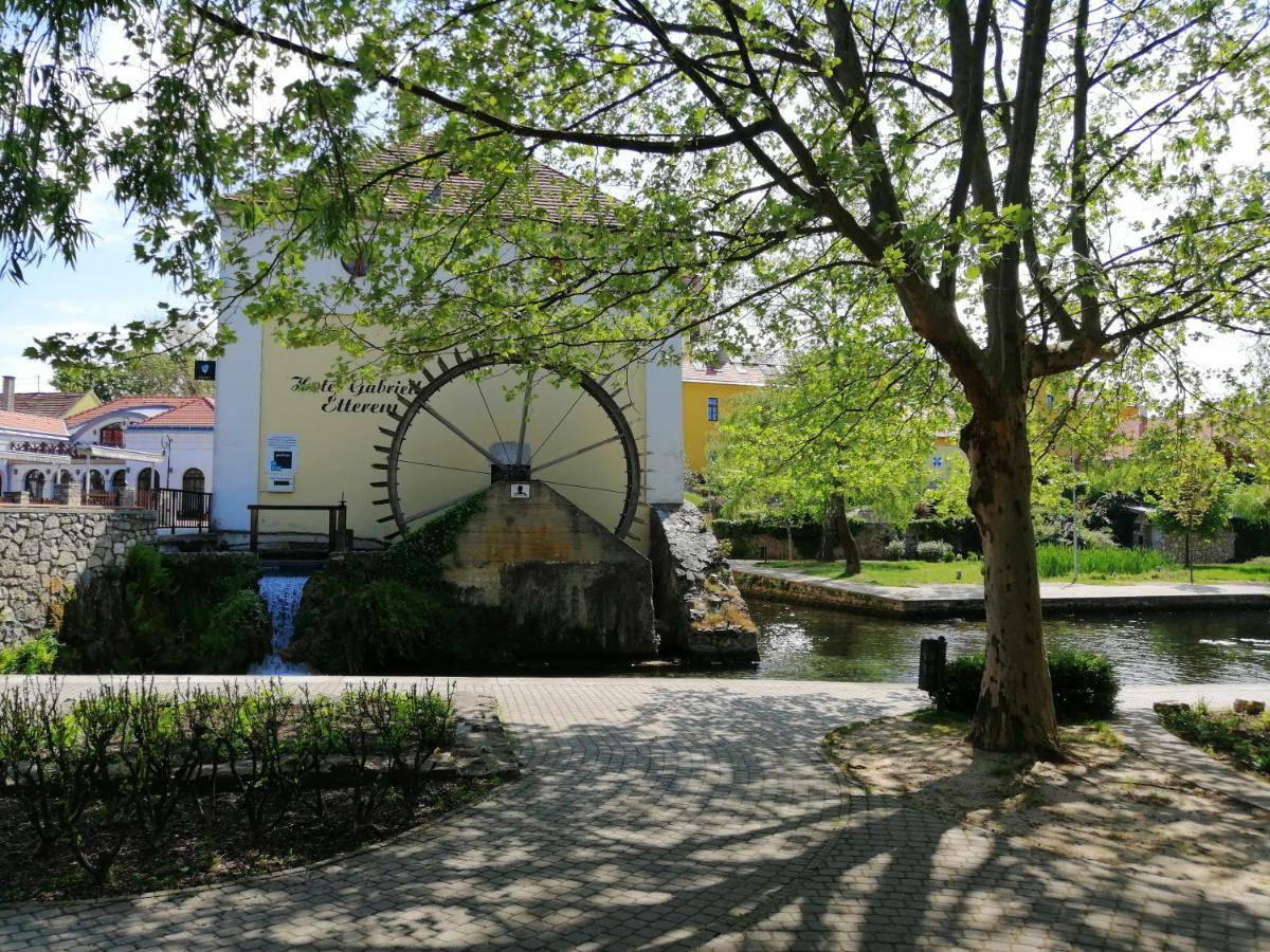 Panorama Apartman Tapolca Buitenkant foto